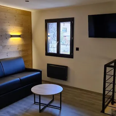 Le Toit Du Cambre D'aze Apartment